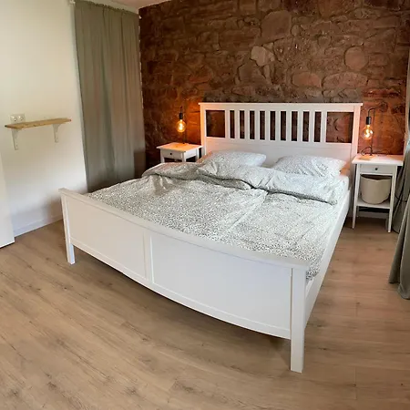 Auf Der Stadtmauer *